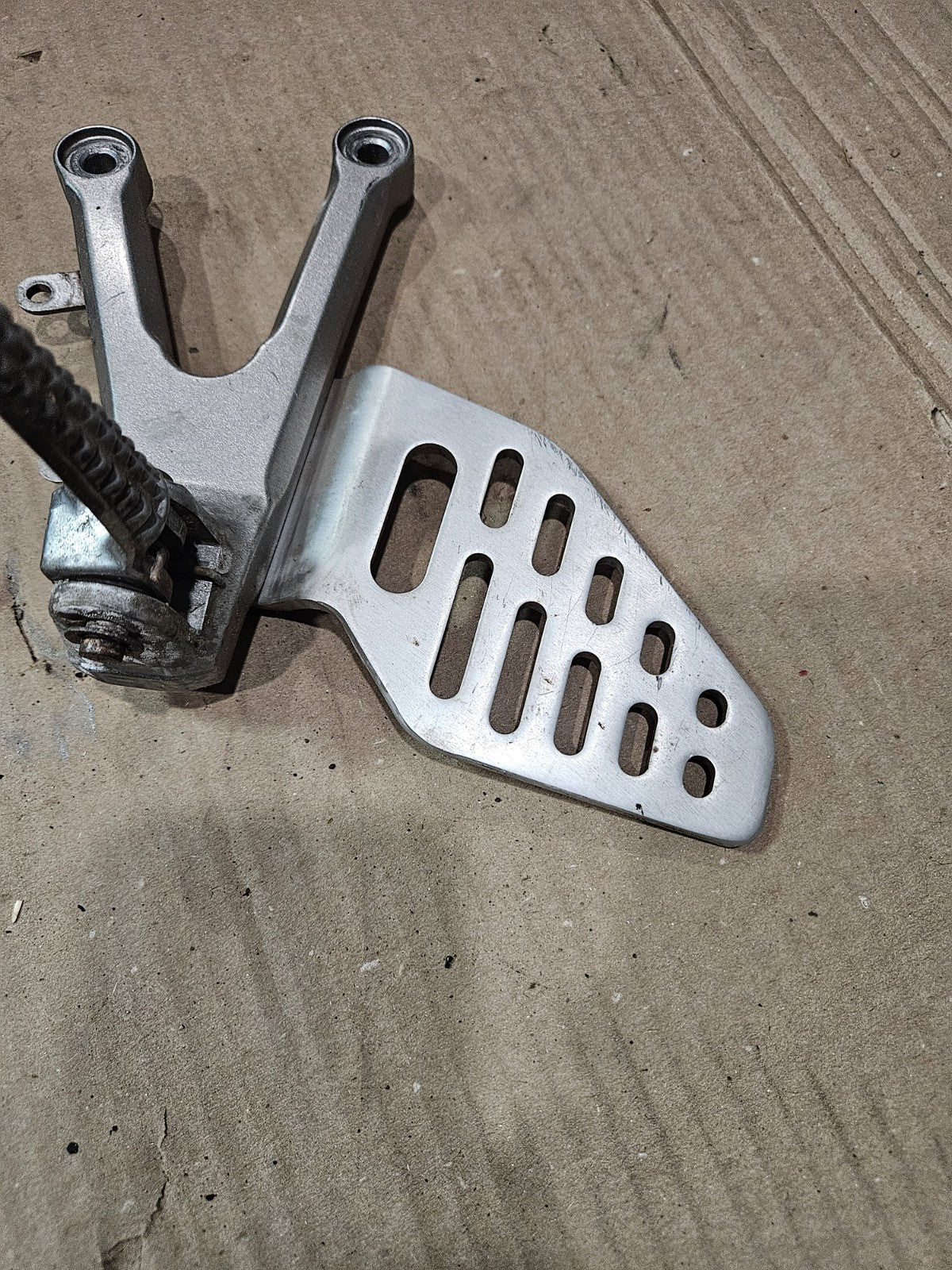 2008-2016 Yamaha YZF-R6 OEM Left Rearset Footpeg Assembly