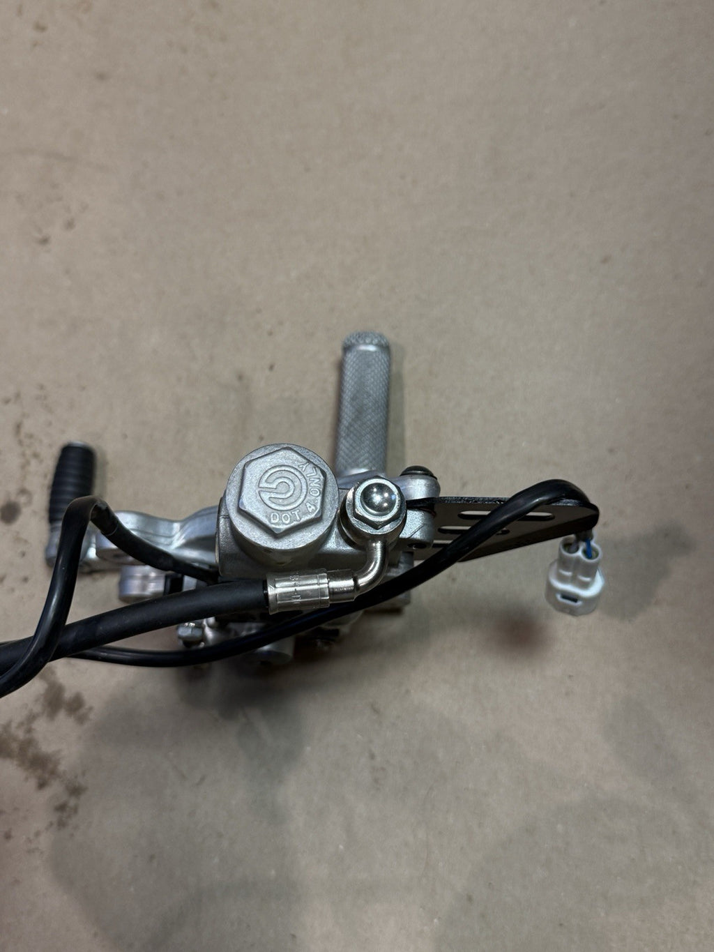 21-24 Aprilia RSV4 1100 OEM Rear Brembo Brake Master Cylinder Lever Genuine OEM