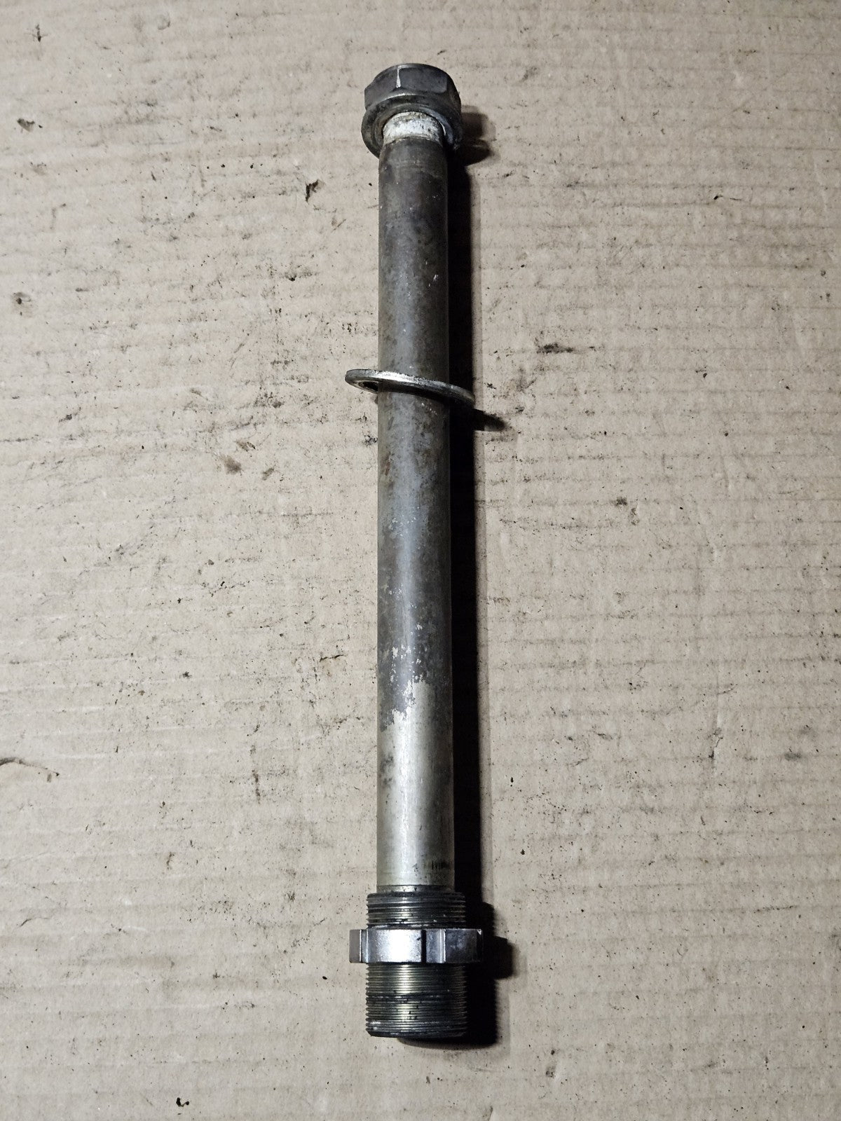 07-20 Yamaha YZF-R6 R6 OEM Rear Swingarm Pivot Bolt Shaft Axle 2C0-22141-10-007
