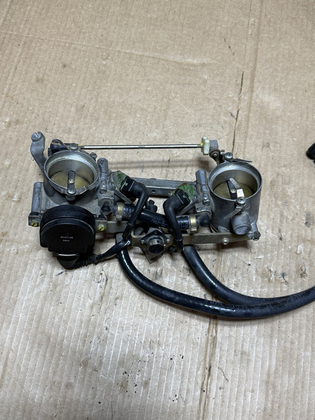 1995-2001 Ducati 748 748S OEM Throttle Bodies Injectors TPS Fuel Lines