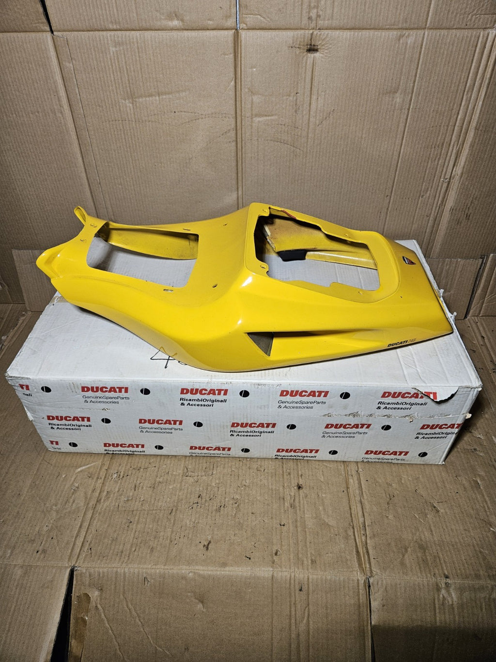 1999-2002 Ducati 748 Yellow Bi-Posto Rear Tail Fairing Seat Cowl Tailpiece OEM3