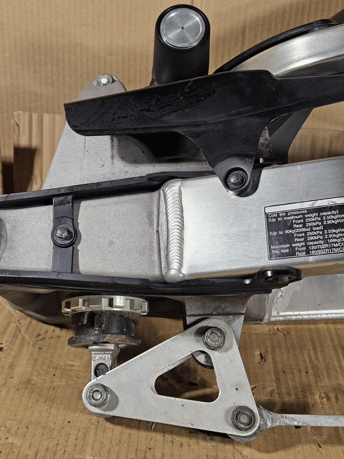 2013-2020 Honda CBR600RR Swing Arm OEM 52200MFJJ30 Genuine Swingarm READ7