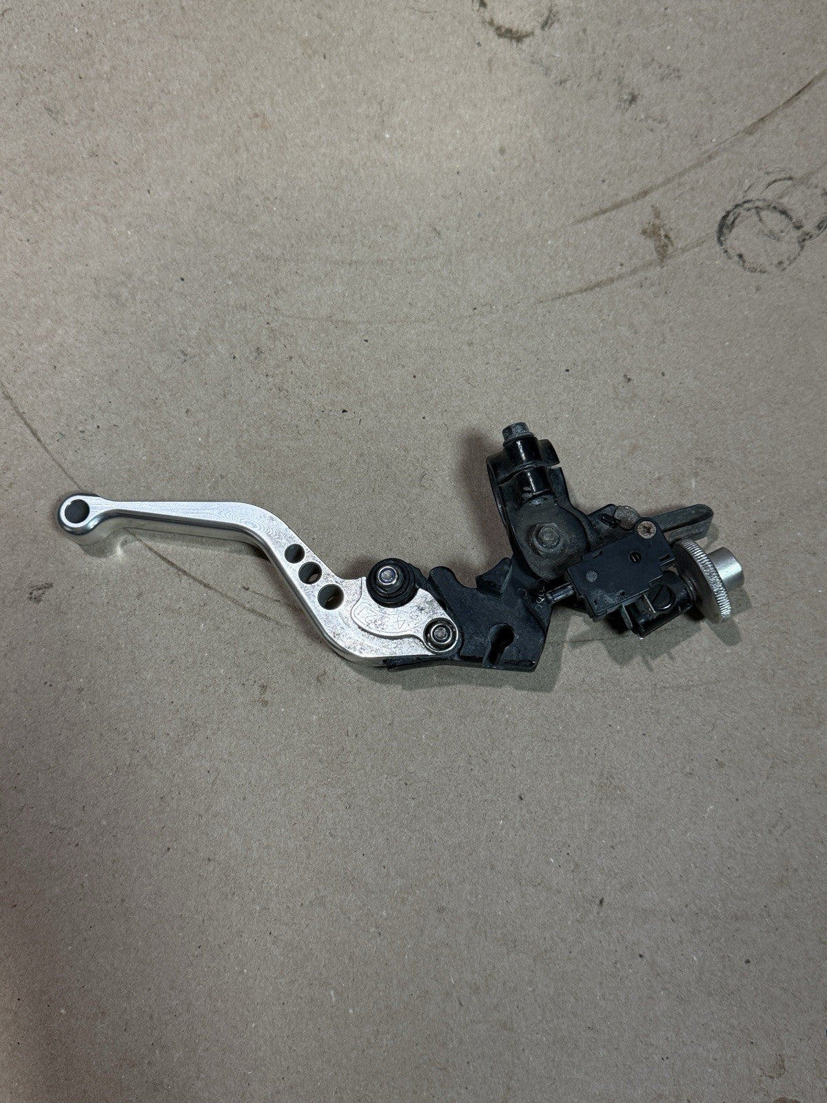 2008-2016 Yamaha YZF-R6 R6 OEM Clutch Perch Mount Lever 2C0-82910-01-00 Assembly2