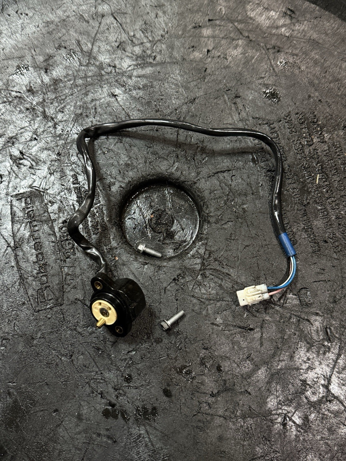 2015-2016 Aprilia RSV4 RR 1000 OEM Gear Position Sensor Neutral Switch 8572650