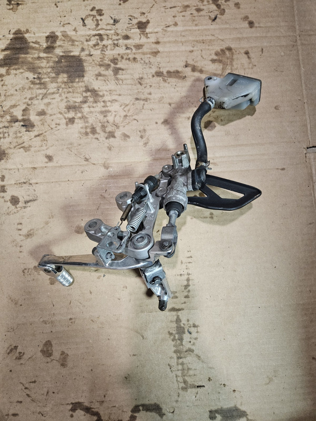 01-03 Suzuki GSXR600 GSXR750 K1-K3 Genuine OEM Right Rearset Footpeg Brake Pedal