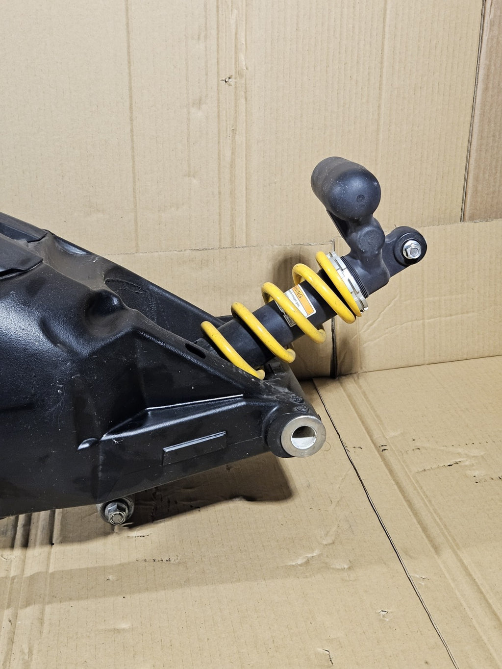 2006 2007 Suzuki GSXR600 Swingarm with Rear Shock and Linkage Set OEM 23