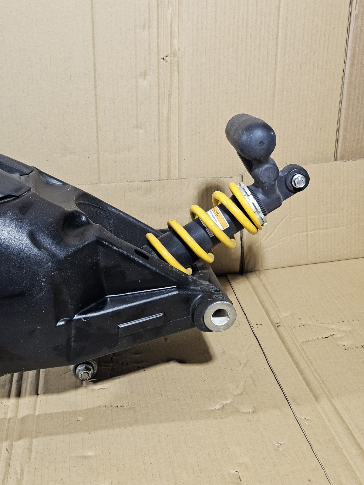 2006 2007 Suzuki GSXR600 Swingarm with Rear Shock and Linkage Set OEM 23