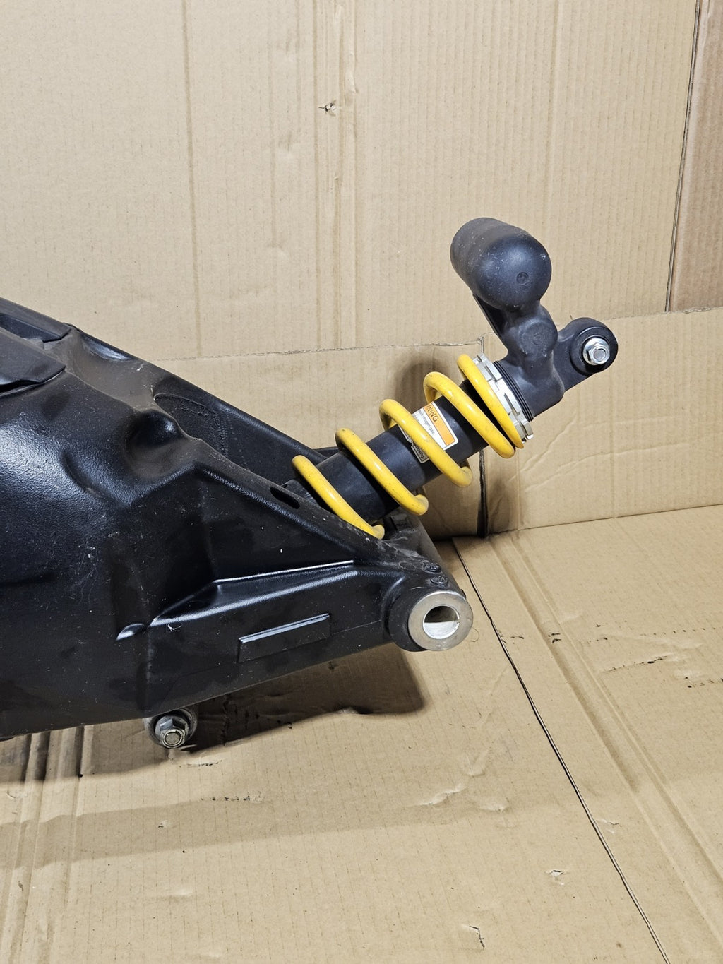 2006 2007 Suzuki GSXR600 Swingarm with Rear Shock and Linkage Set OEM 11