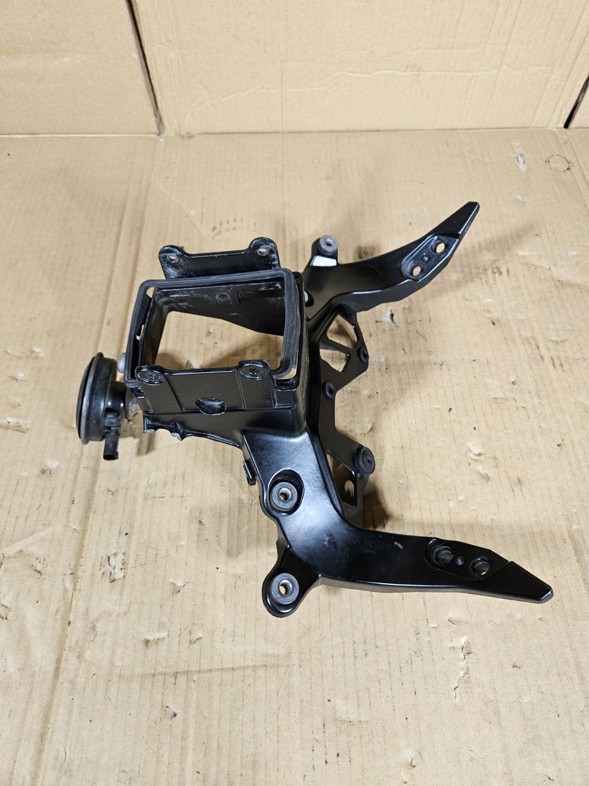 2012 BMW S1000RR OEM Front Fairing Stay Upper Bracket with Horn Used1