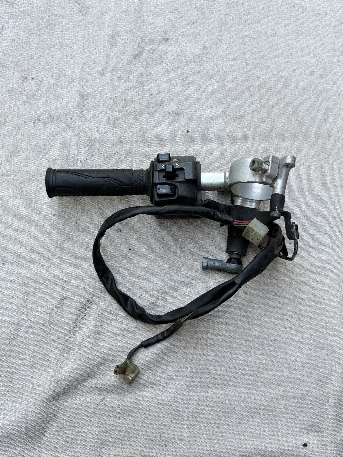 2007-2008 Yamaha YZF-R1 R1 OEM Left Clip-On Handle Bar Clutch Perch Lever 4C89