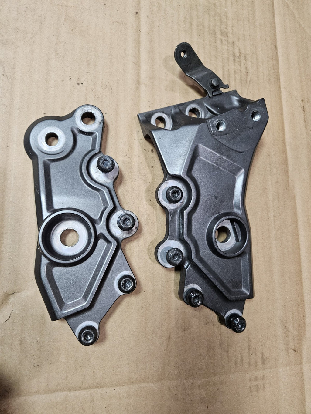 2022-2025 Yamaha YZF-R7 R7 OEM Rearset Adapter Bracket Plate Set BEB-274A3-00-000