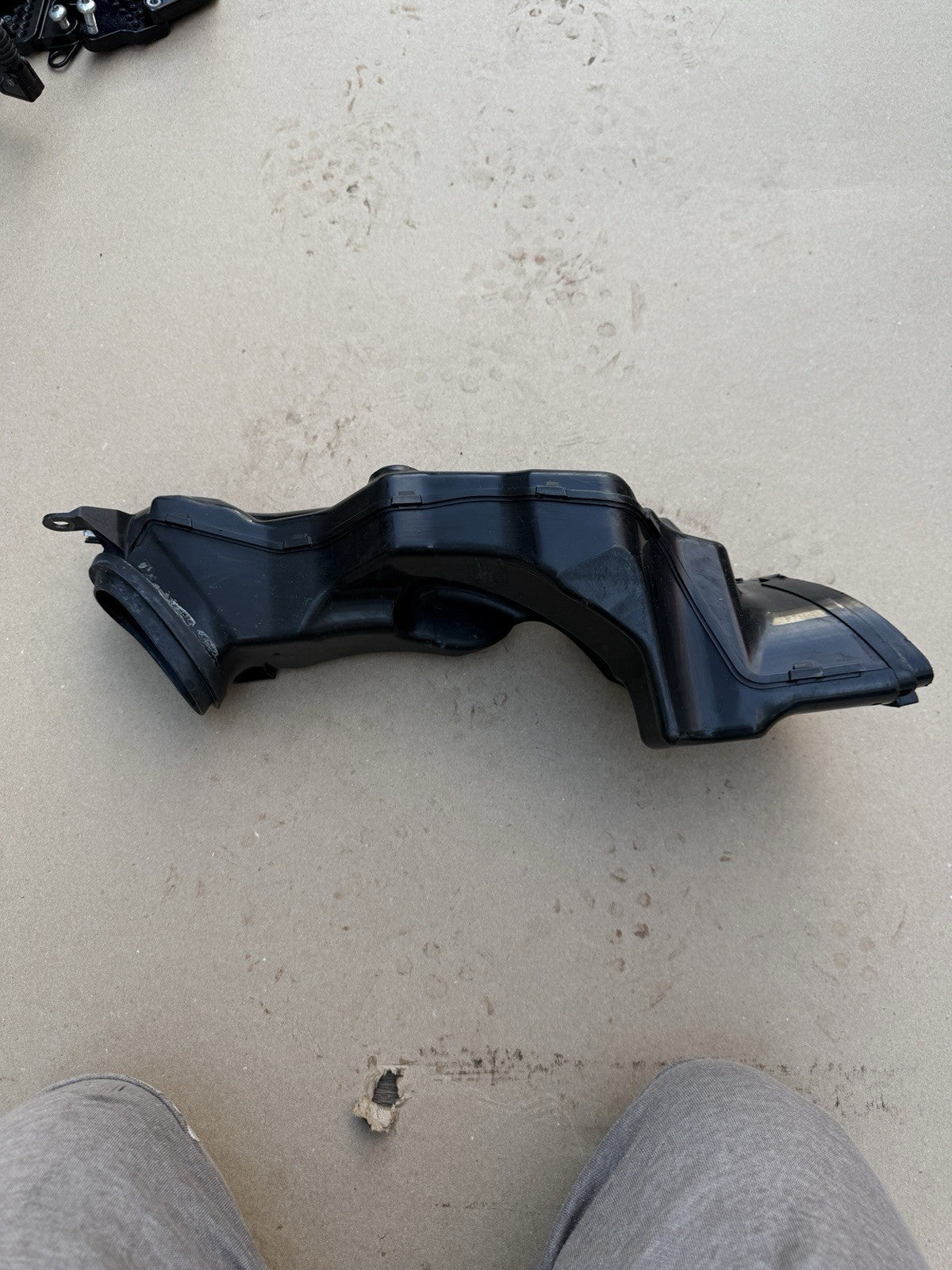2009-2016 2012 SUZUKI GSXR 1000 OEM RIGHT LEFT AIR INTAKE DUCTS