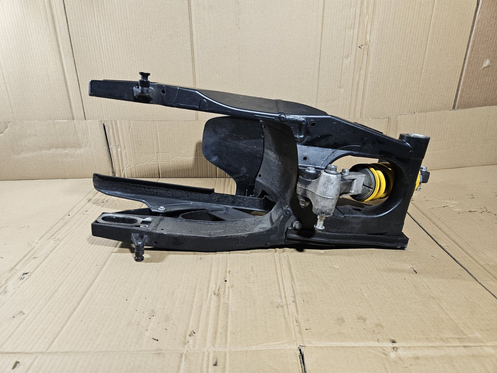 2006 2007 Suzuki GSXR600 Swingarm with Rear Shock and Linkage Set OEM 19