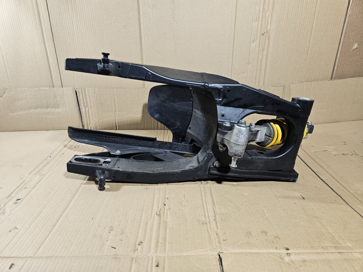 2006 2007 Suzuki GSXR600 Swingarm with Rear Shock and Linkage Set OEM 19
