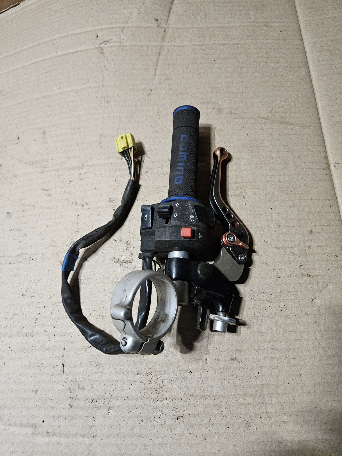 2006-2007 Suzuki GSXR600 GSXR750 OEM Left Clip On Handlebar Switch 56151-01H016
