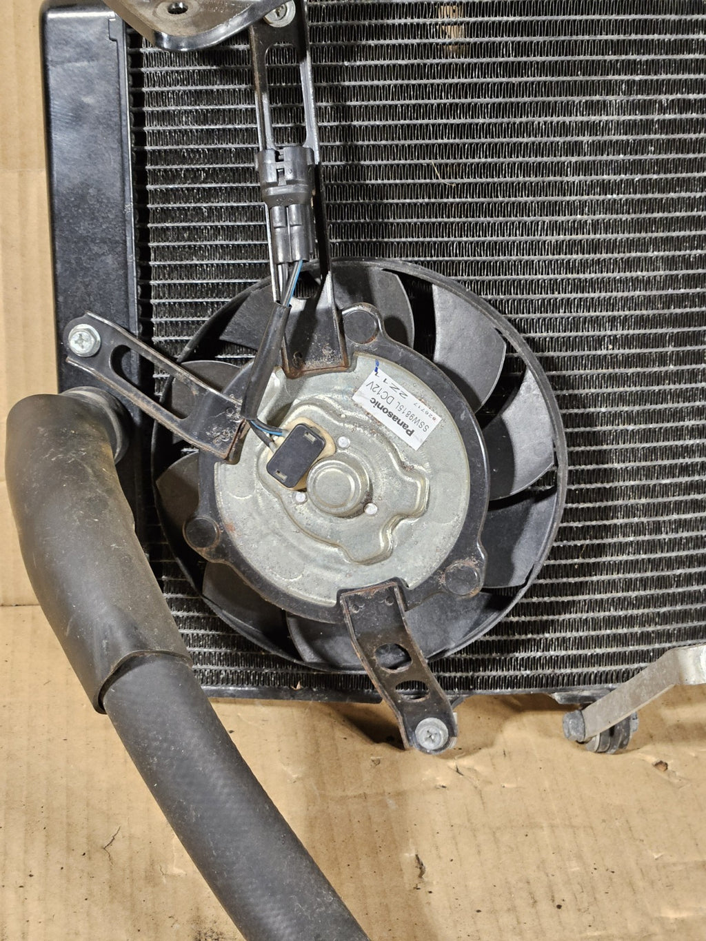 2013 Honda CBR600RR Radiator Complete with Fan hoses OEM 2013-2020 Honda CBR6003