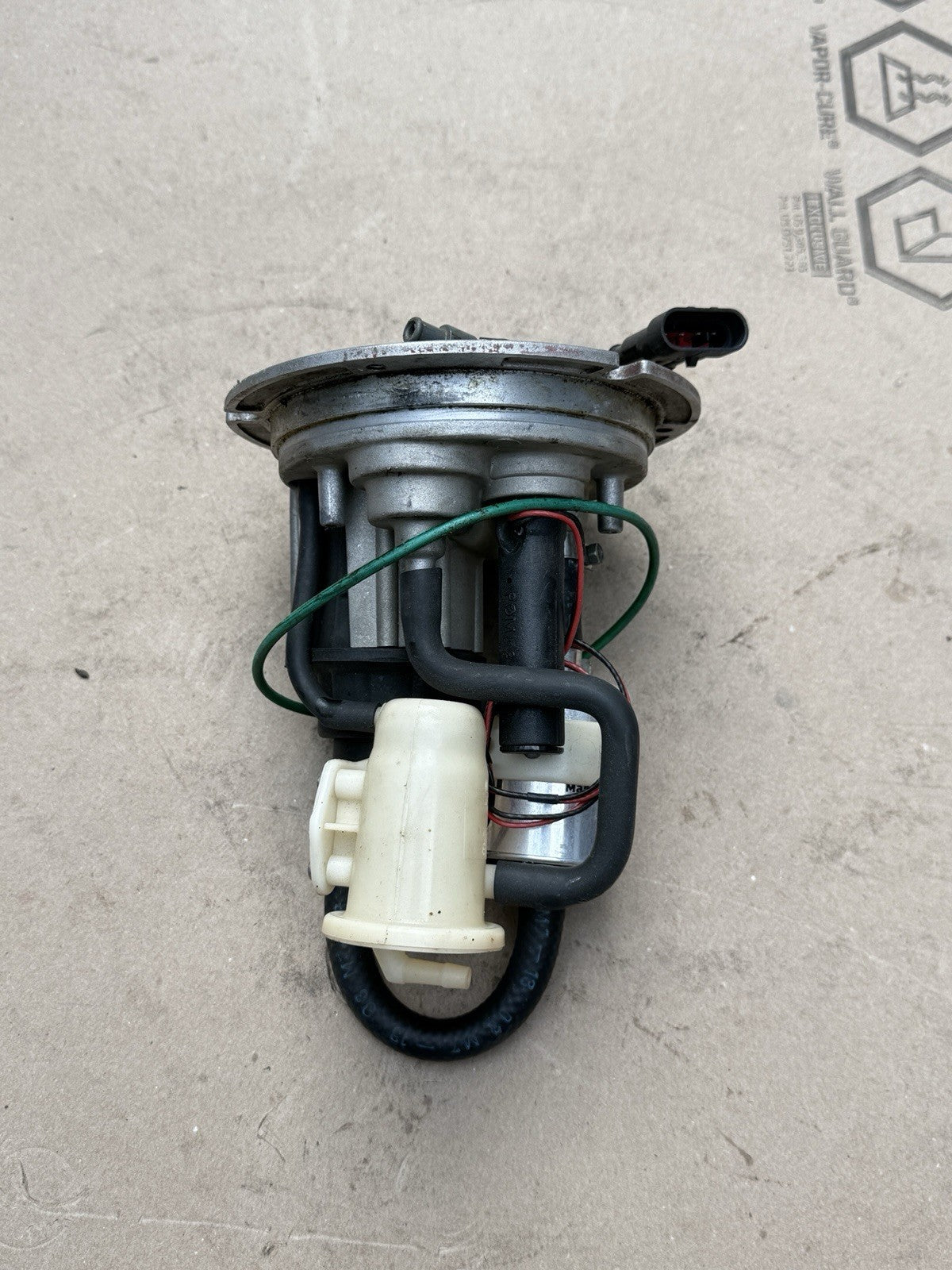 94-04 Ducati 748 916 996 998 OEM Fuel Tank Petrol Pump Flange Sender Regulator