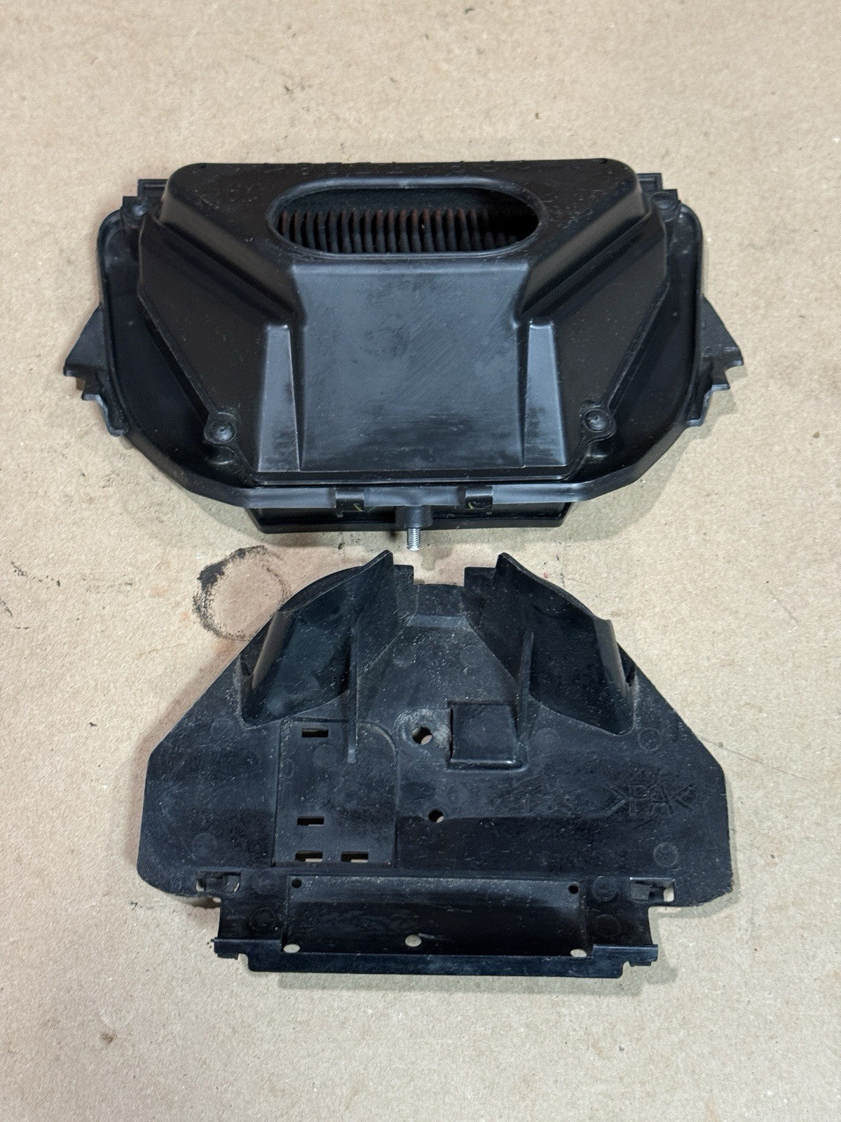 2008-2016 Yamaha YZF-R6 R6 K&N Air Filter Airbox Intake Air Duct 13S-14450-10-000