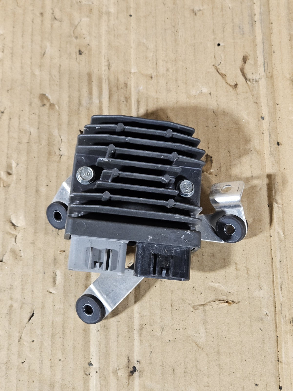 2013 Honda CBR600RR Voltage Regulator OEM 31600-HR0-F01 31600-MGZ-J01 2013-20205