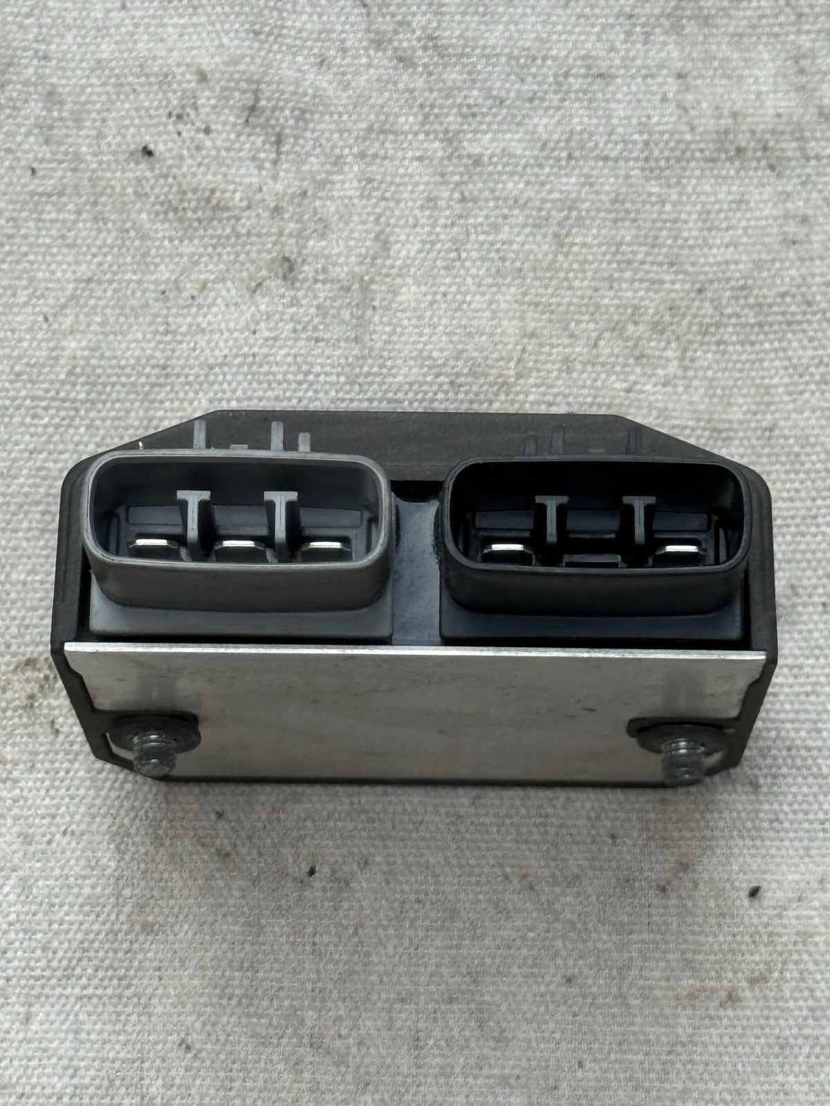2007 - 2008 Yamaha YZF R1 OEM Voltage Regulator FH012AA2