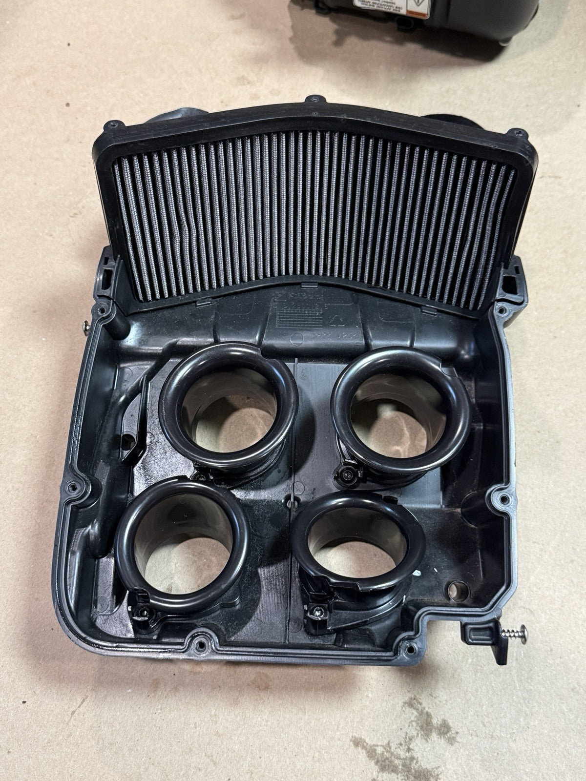 Aprilia V4 RSV4 1100 21+ OEM Upper & Lower Airbox Assembly Intake Air Filter