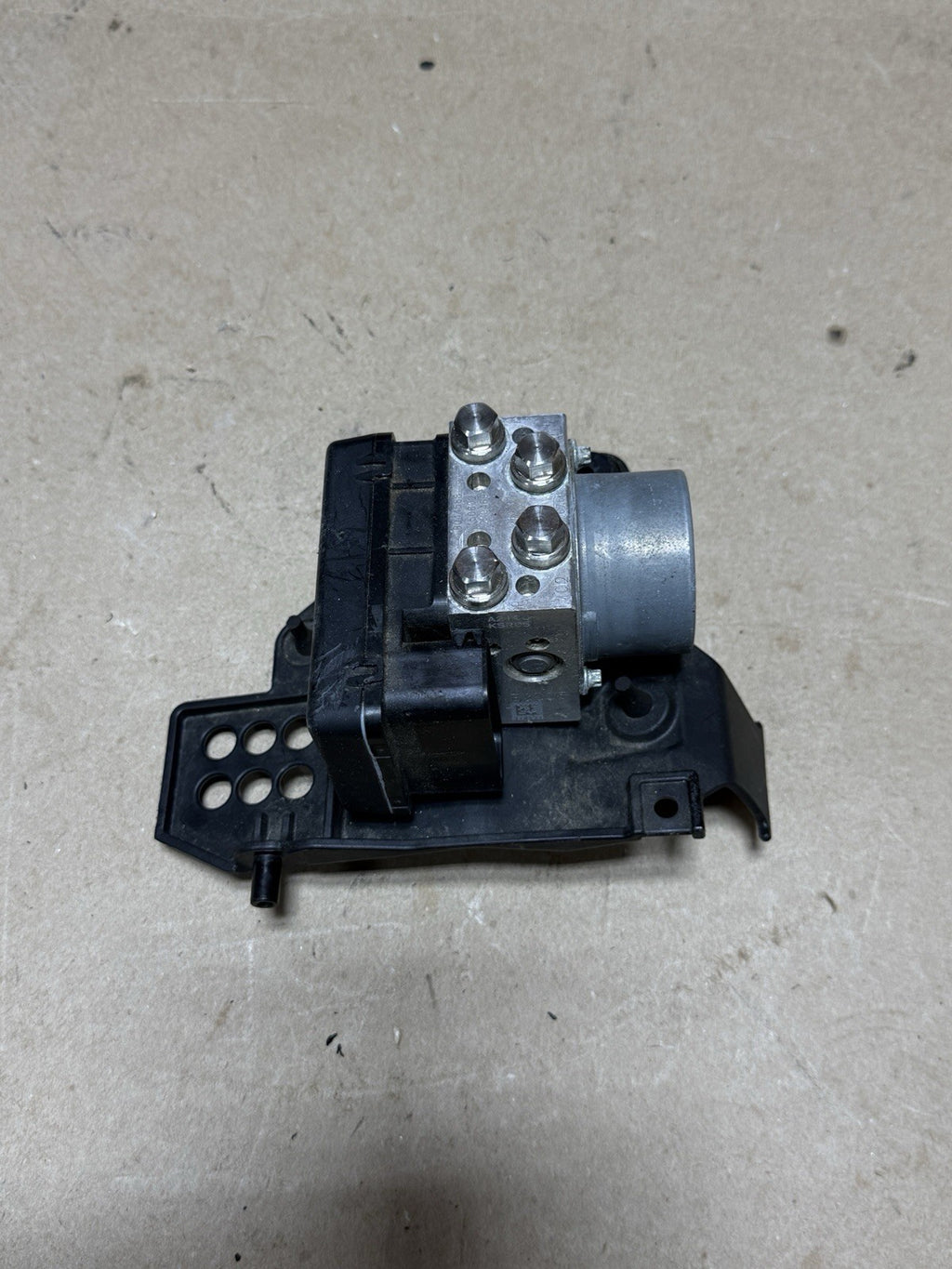 15-18 Aprilia Tuono 1100 RSV4 OEM ABS Brake Servo Control Unit 2D00265