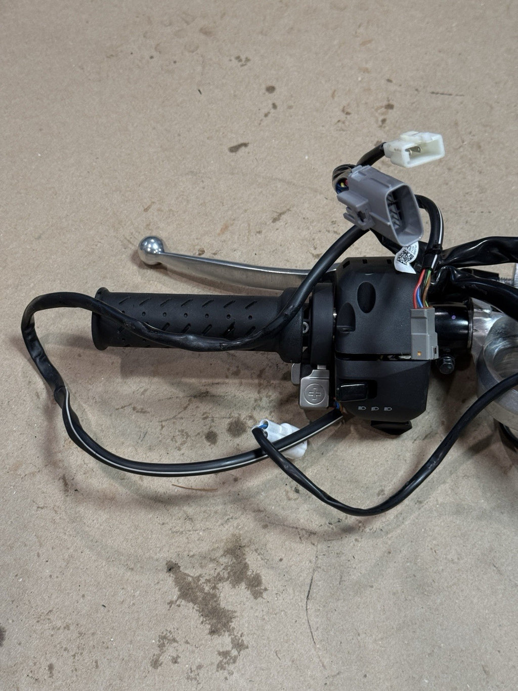 2021-2024 Aprilia RSV4 1100 Genuine OEM Left Clip-On Handlebar w Switches Tested