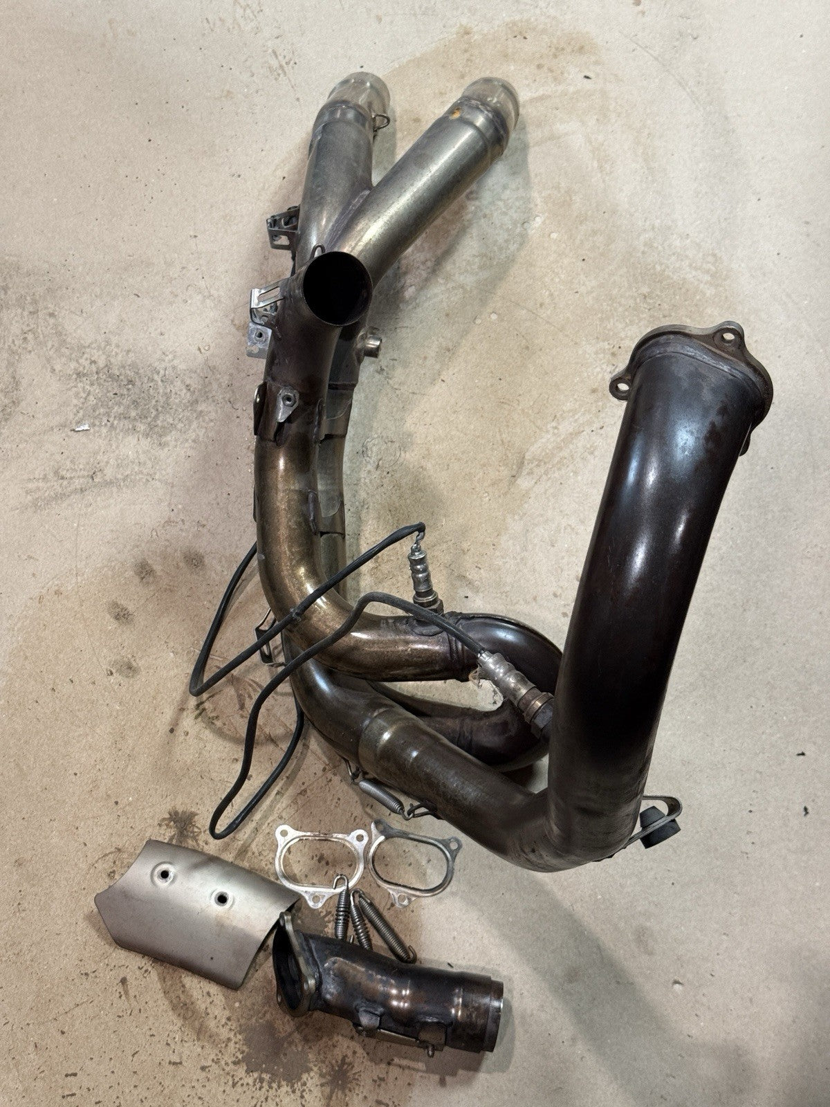 2011-13 Ducati 848 Evo 1098 1198 OEM Exhaust Headers Mid Pipe Assembly Straight