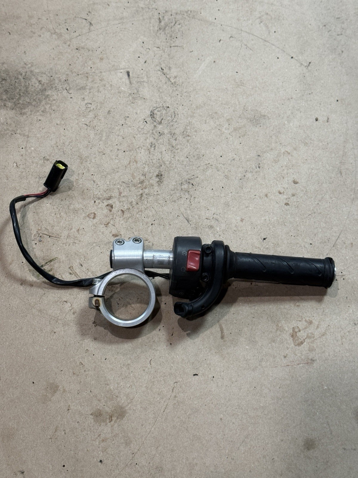 2011-2013 Ducati 848 EVO OEM Right Clip On Handlebar Kill Start Switch Pod6