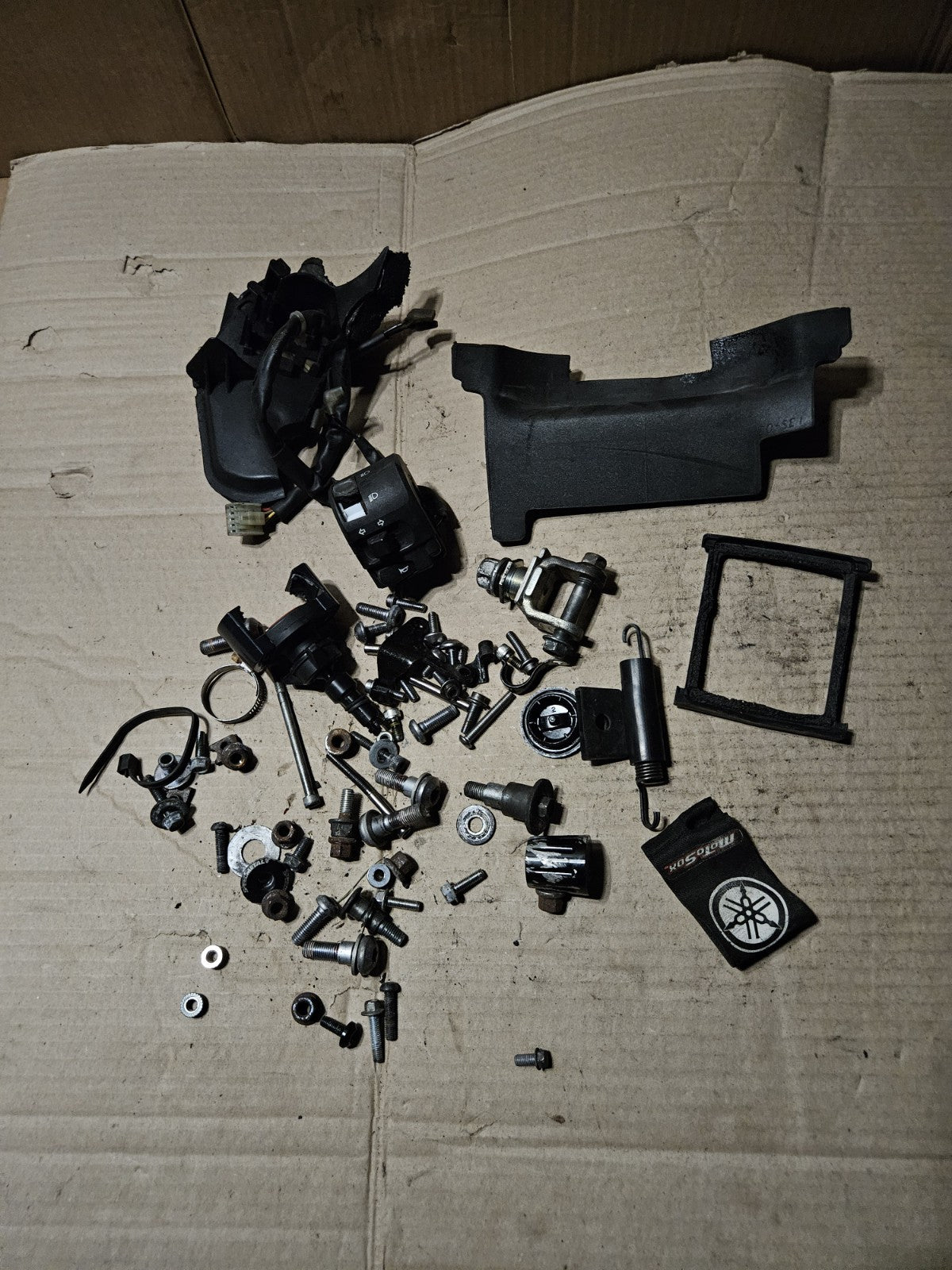 2008-2016 Yamaha YZF-R6 R6 OEM Engine Bolts Screws Brackets Mounts Hardware Lot5