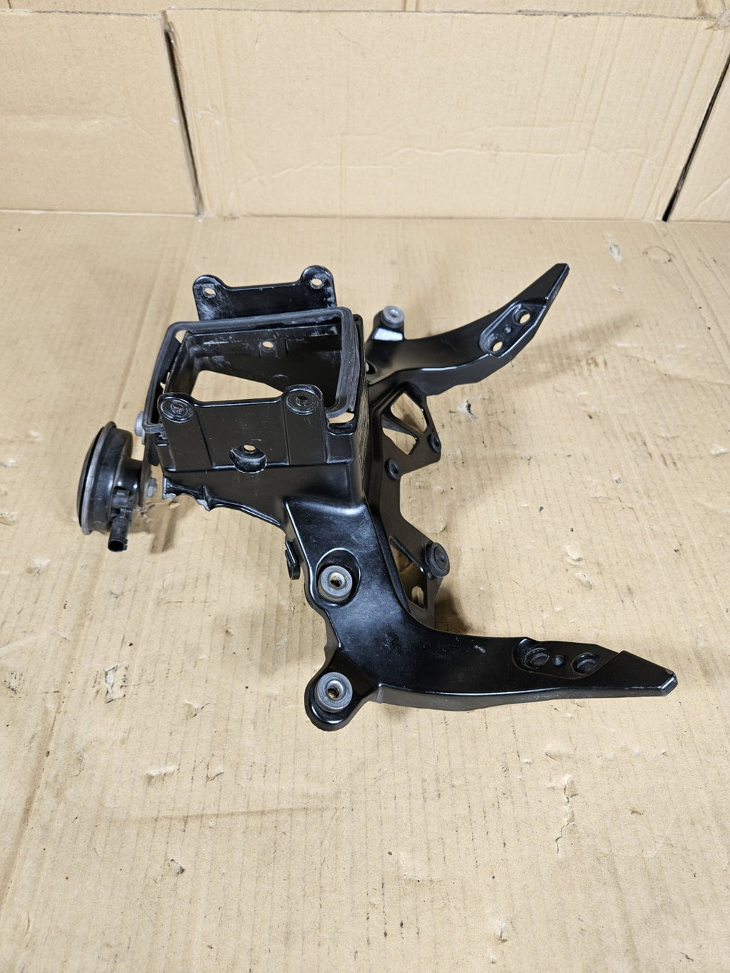 2012 BMW S1000RR OEM Front Fairing Stay Upper Bracket with Horn Used13