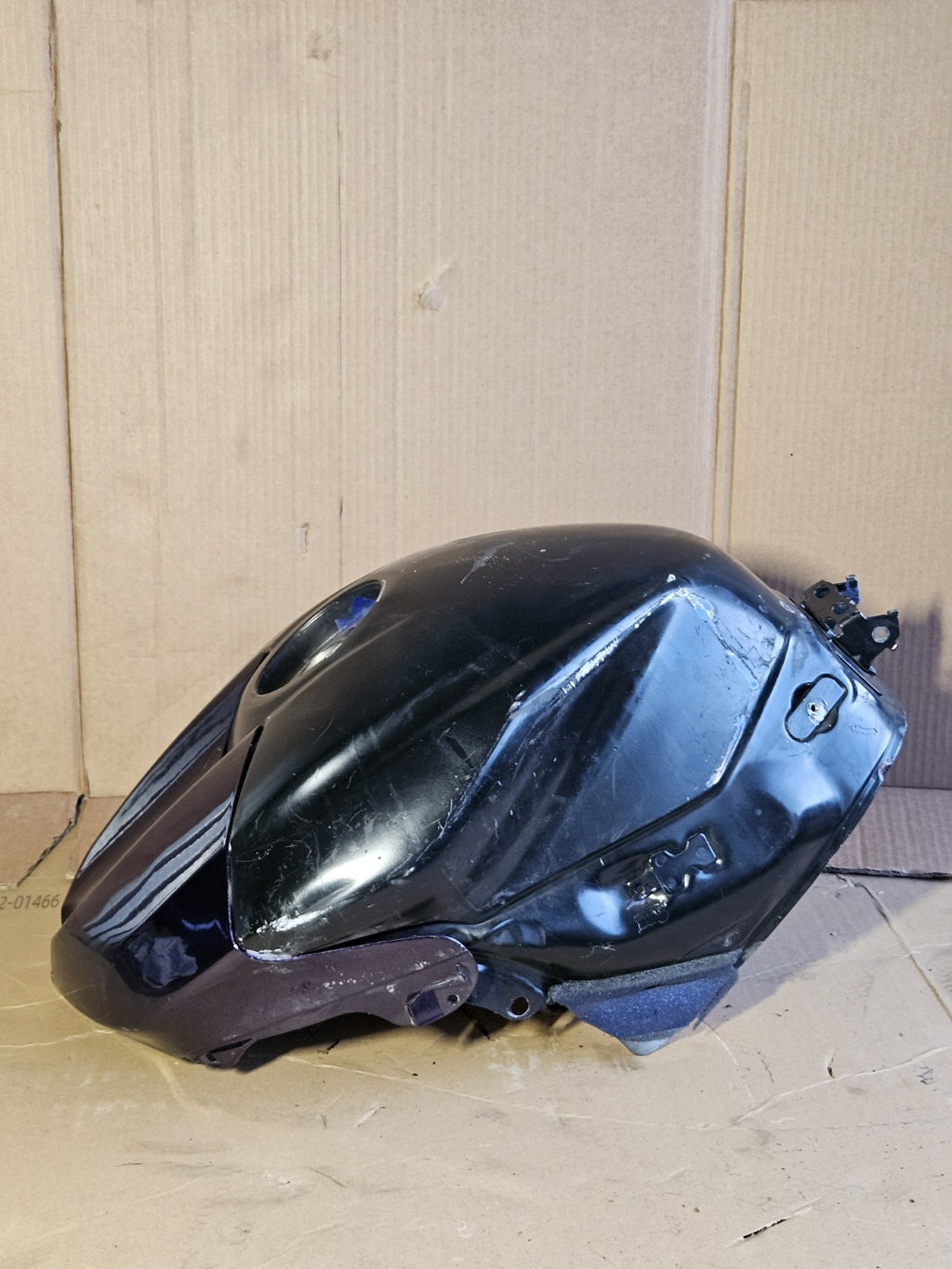 08-16 R6 R6R GAS TANK FUEL CELL PETROL RESERVOIR INSIDE Clean DENTED READ0