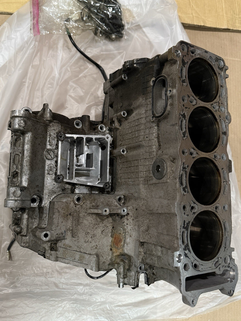 2000-2003 Suzuki GSXR750 OEM Engine Crankcase Upper Lower Case Block Assembly18