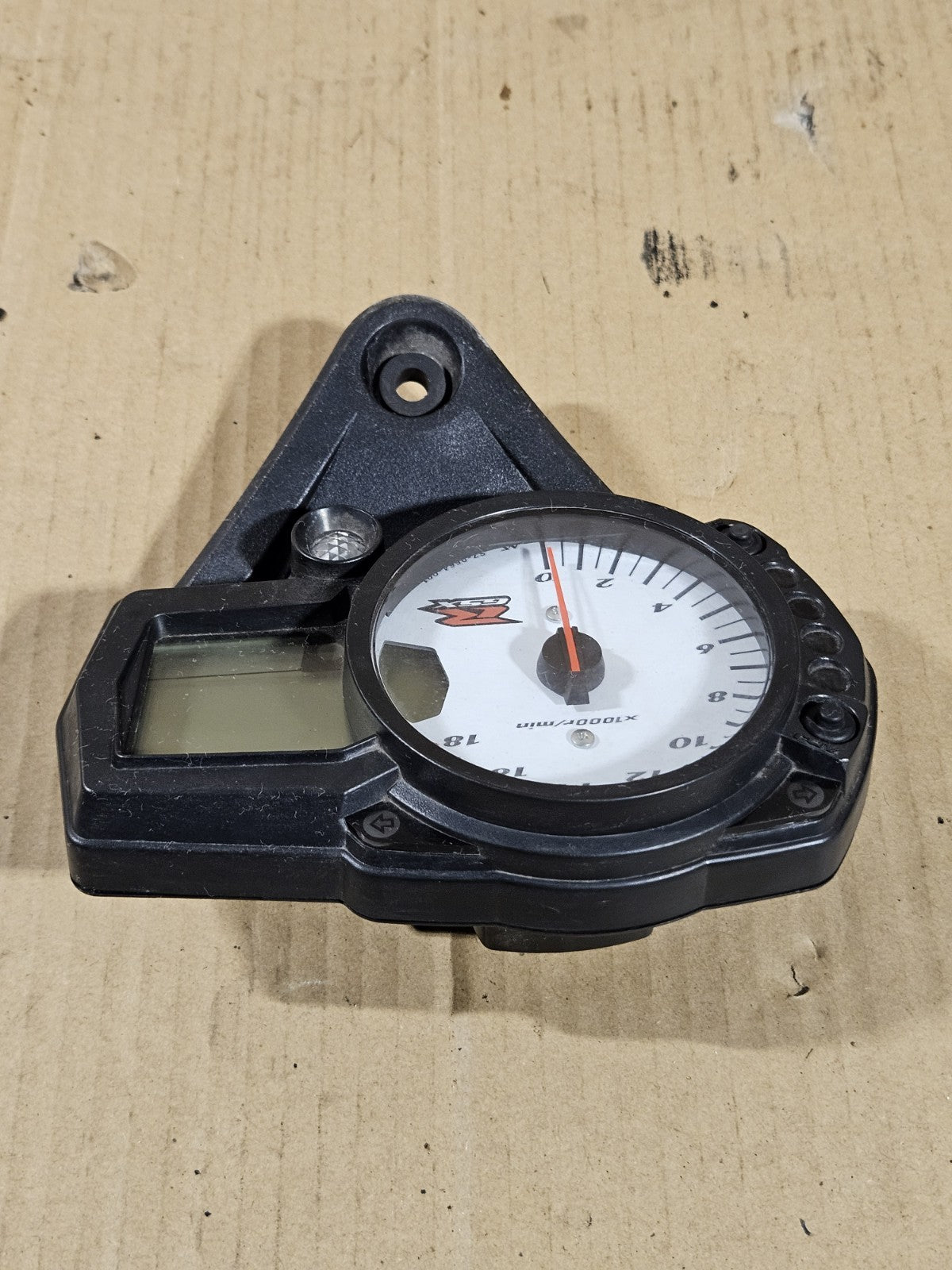 2006 Suzuki GSXR600 Instrument Cluster OEM 3412001H20 Genuine Gauges Speedo Tach11