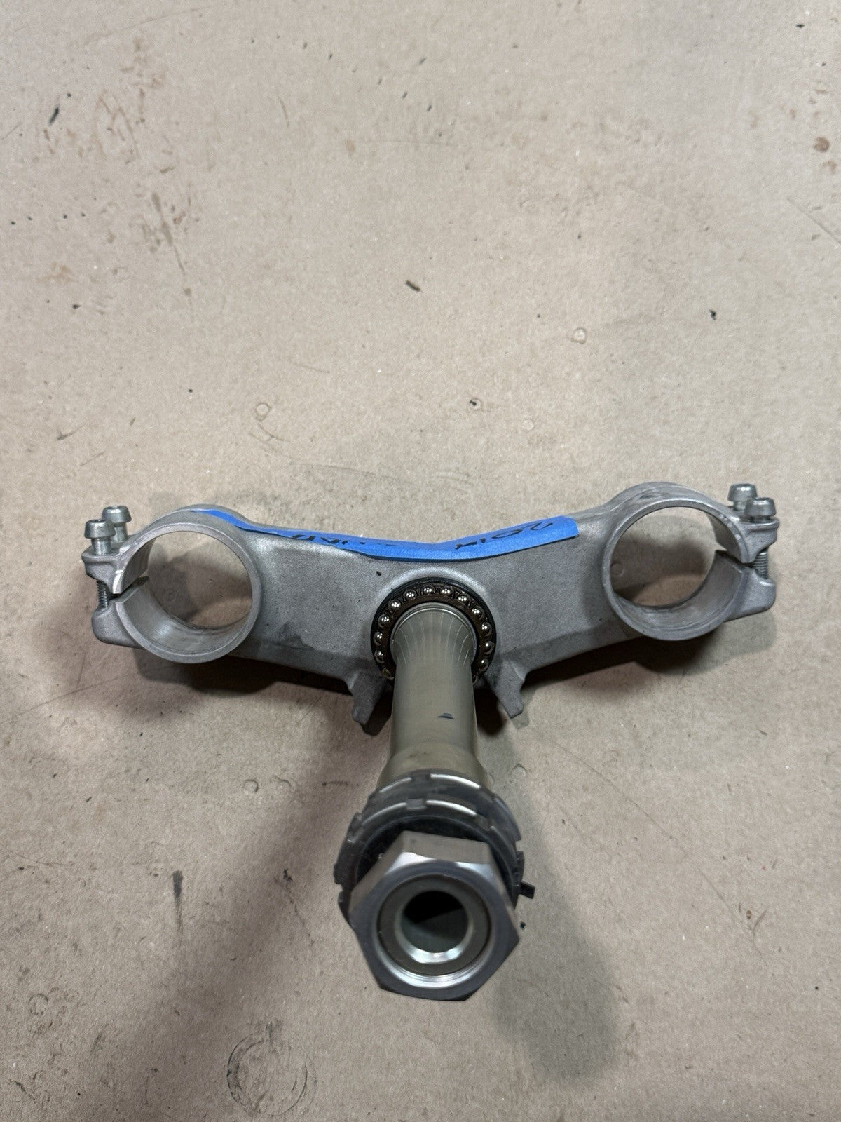11-15 Kawasaki Ninja ZX10R OEM Lower Triple Tree Clamp Steering Stem