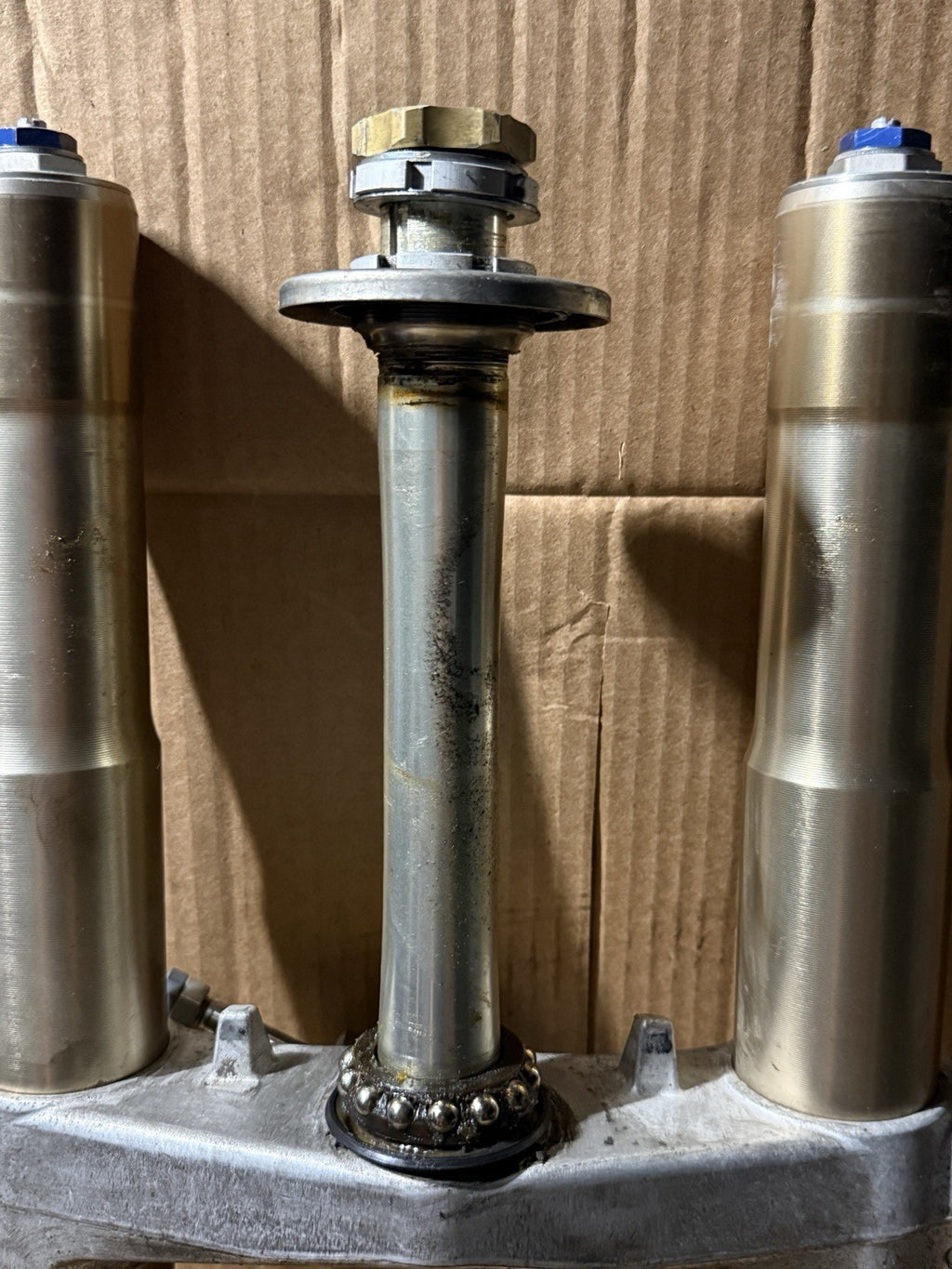 06-07 Suzuki GSXR600 GSX-R600 K6 K7 OEM Front Fork Lower Triple Tree 51103-01H005