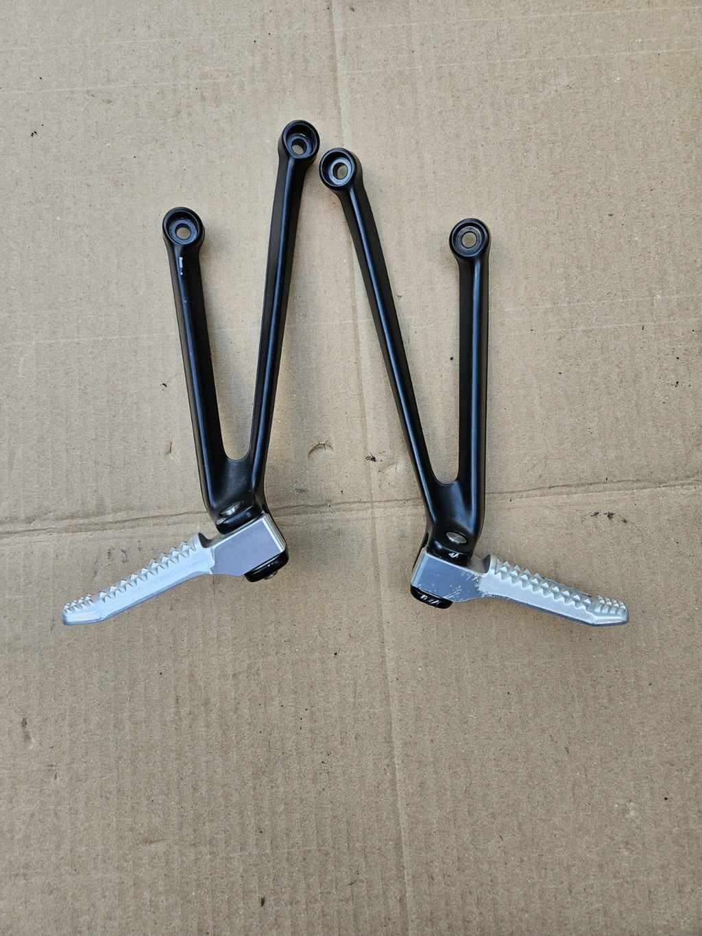 15-18 BMW S1000RR Rear Back Passenger Foot Pegs Used Genuine OEM Working Set Kit