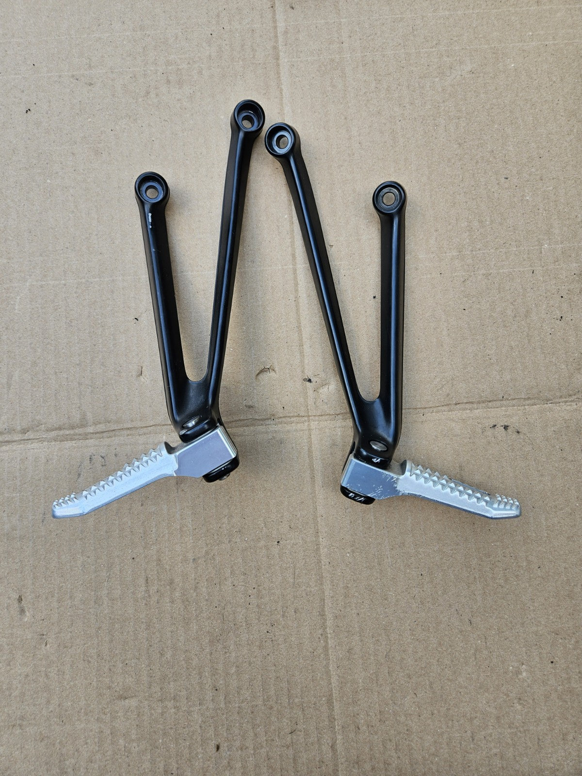 15-18 BMW S1000RR Rear Back Passenger Foot Pegs Used Genuine OEM Working Set Kit