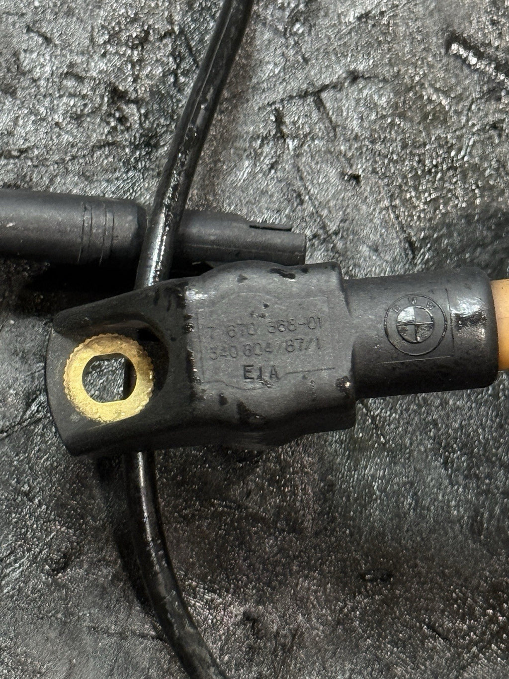 2010 09-11 BMW S1000RR Crankshaft Crank Position Engine Knock Sensor OEM4