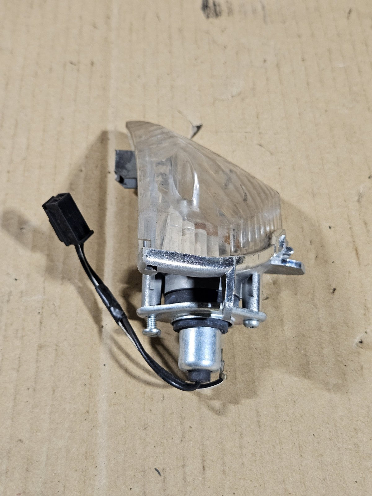2006 2007 Suzuki GSXR600 Turn Signal Rear Left OEM 3560441G01 Genuine 2