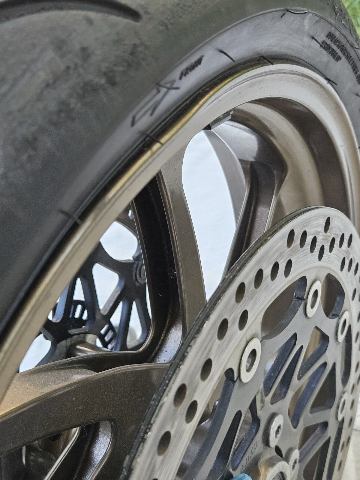 KAWASAKI NINJA ZX10RR ZX10R Marchesini FORGED FRONT WHEEL RIM DMG8