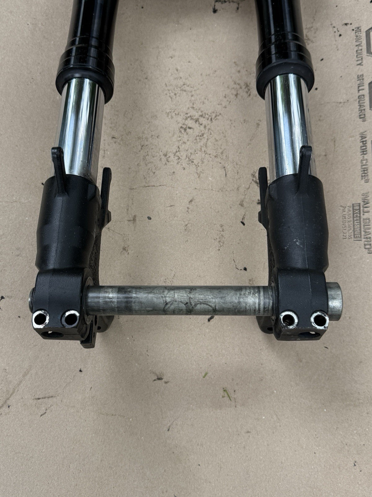 2017-2025 Suzuki GSXR1000 GSX-R 1000 OEM Front End Forks Triple Tree Clamp Lower