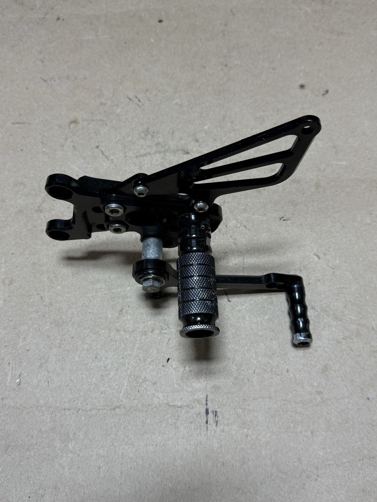 2015-2018 Aprilia RSV4 RR RF Adjustable Rearsets Rear Sets Foot Pegs L&R Black