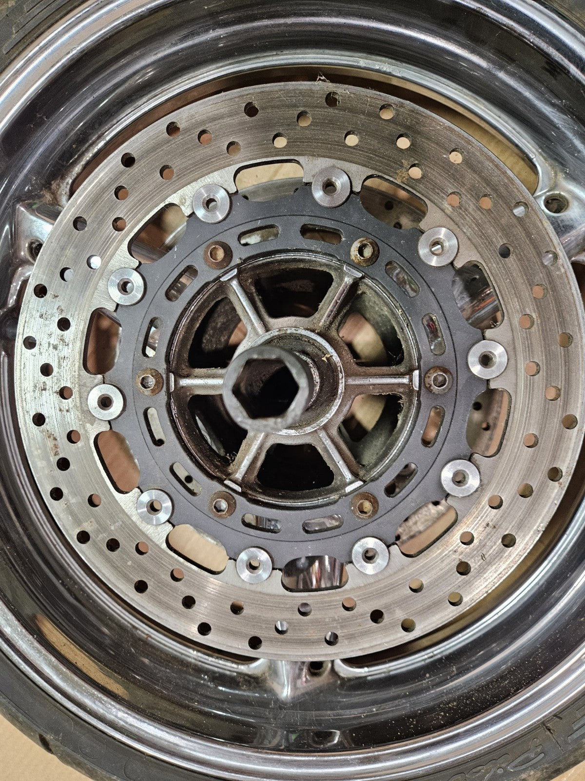 1999-2002 Yamaha YZF-R6 OEM Front Wheel Rim Chrome Straight w/ Rotors