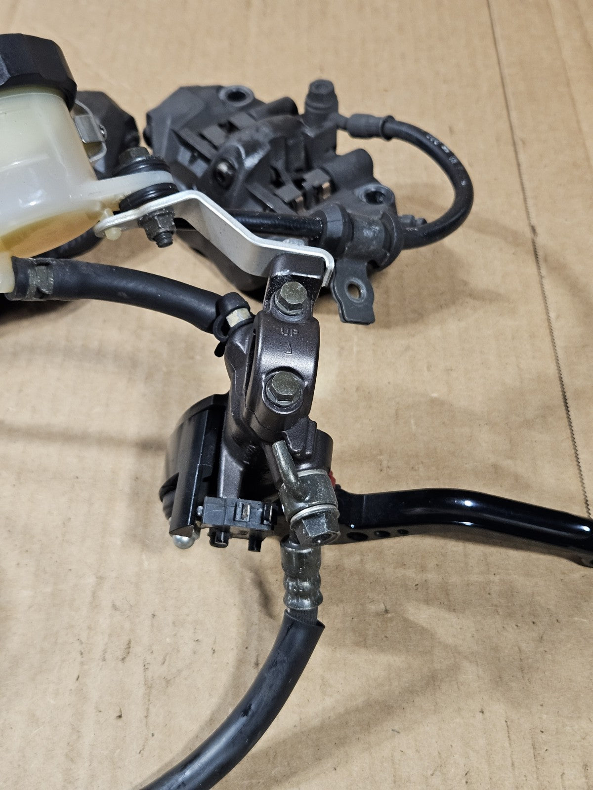 2006 Honda CBR1000RR Front Brake Assembly Complete OEM 45530MEL006 2006-20073