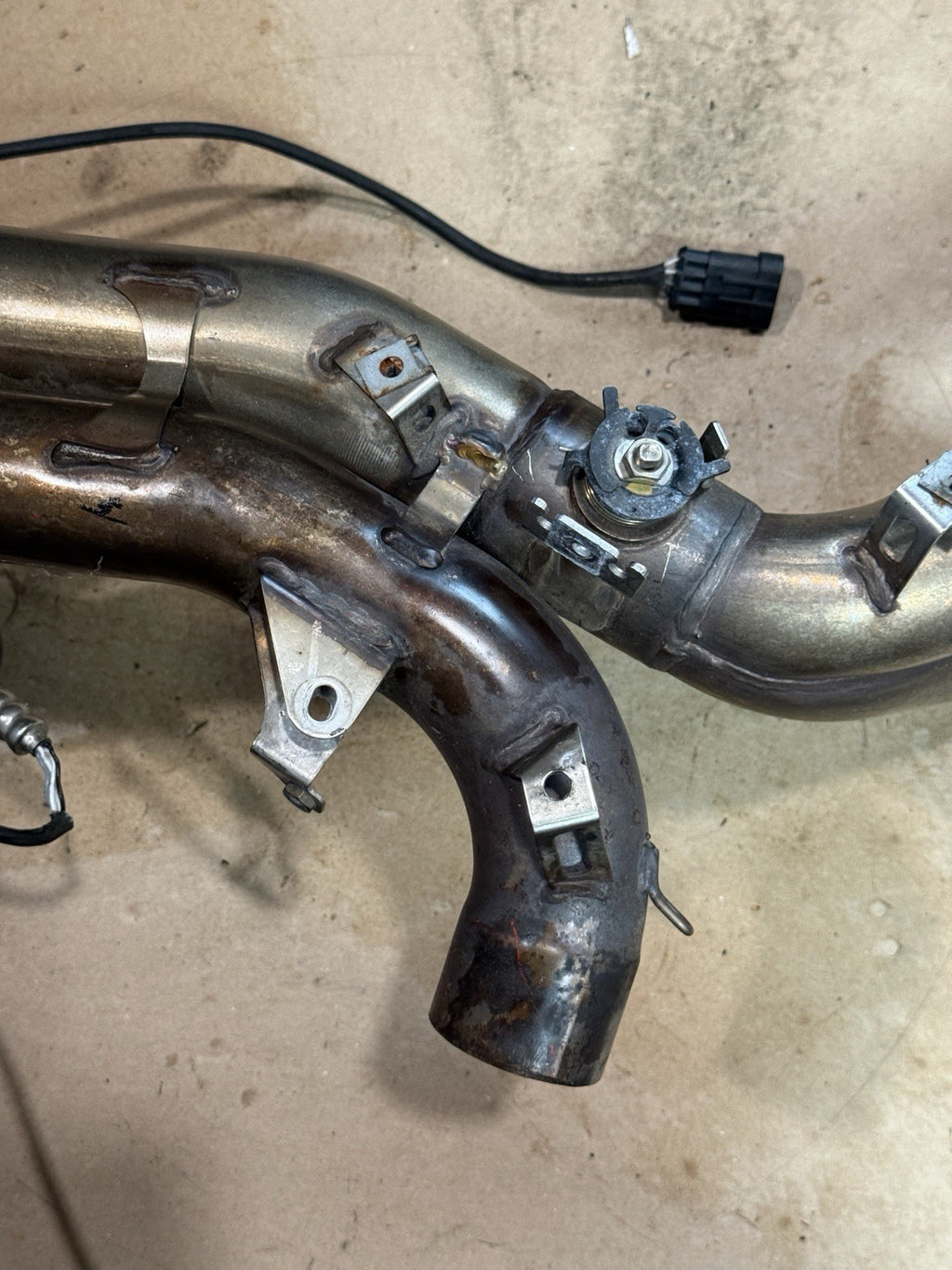2011-13 Ducati 848 Evo 1098 1198 OEM Exhaust Headers Mid Pipe Assembly Straight