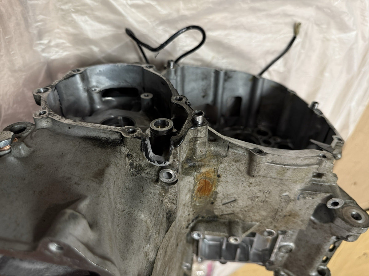 2000-2003 Suzuki GSXR750 OEM Engine Crankcase Upper Lower Case Block Assembly11