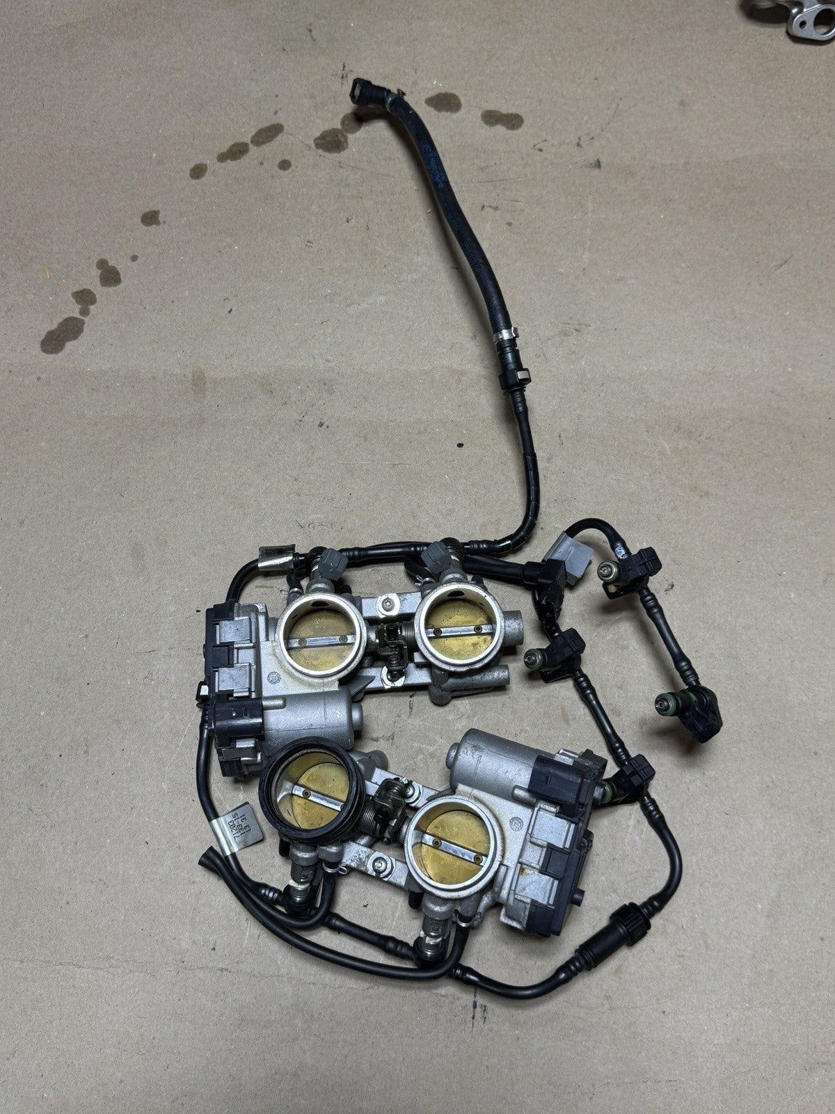 2015-2018 Aprilia RSV4 RF RR Factory OEM Throttle Bodies Fuel Injectors Assembly