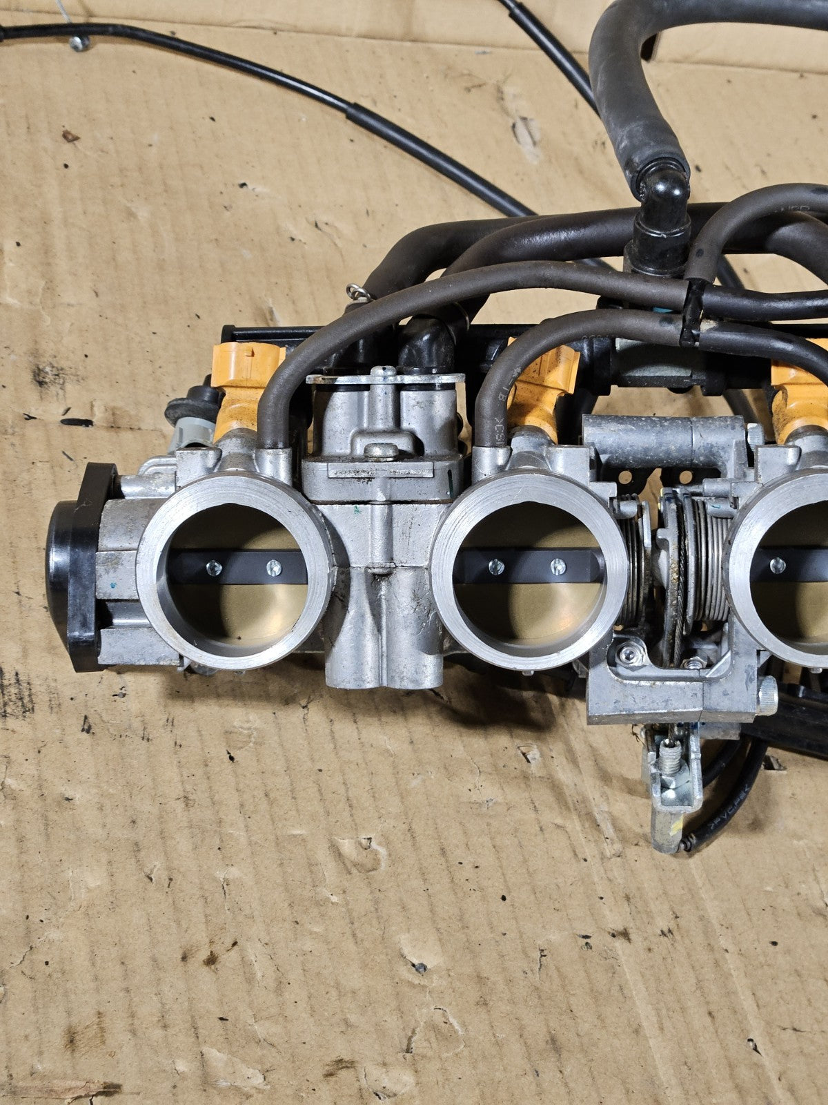 2013 Honda CBR600RR CBR 600RR OEM Throttle Body Primary Secondary Fuel Injectors9