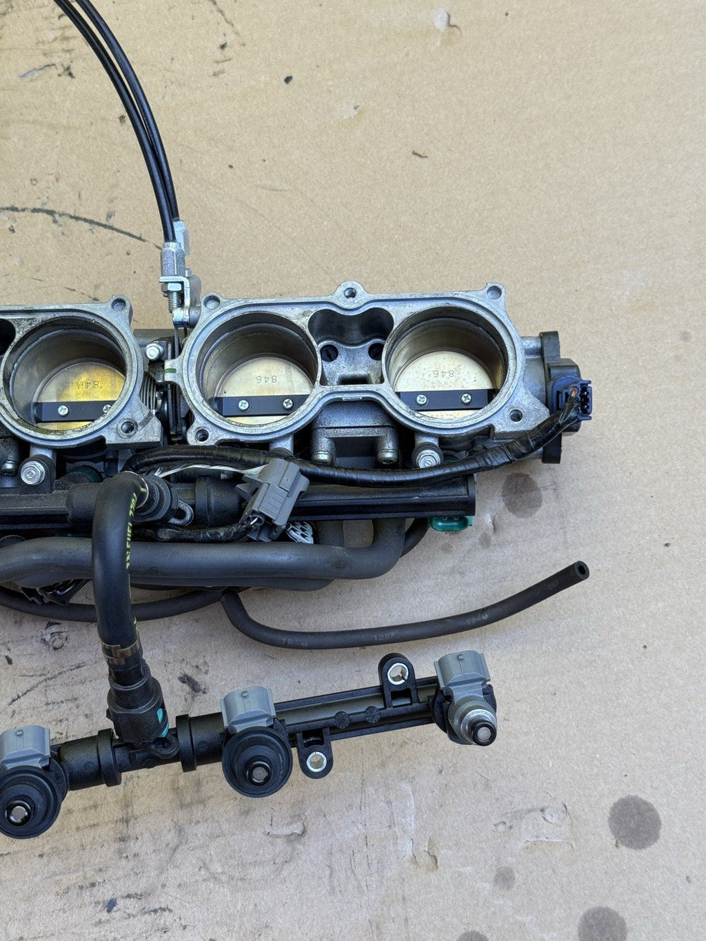 2008-2016 Honda CBR1000RR OEM Throttle Body Bodies Fuel Injectors 16460-MFL-0031